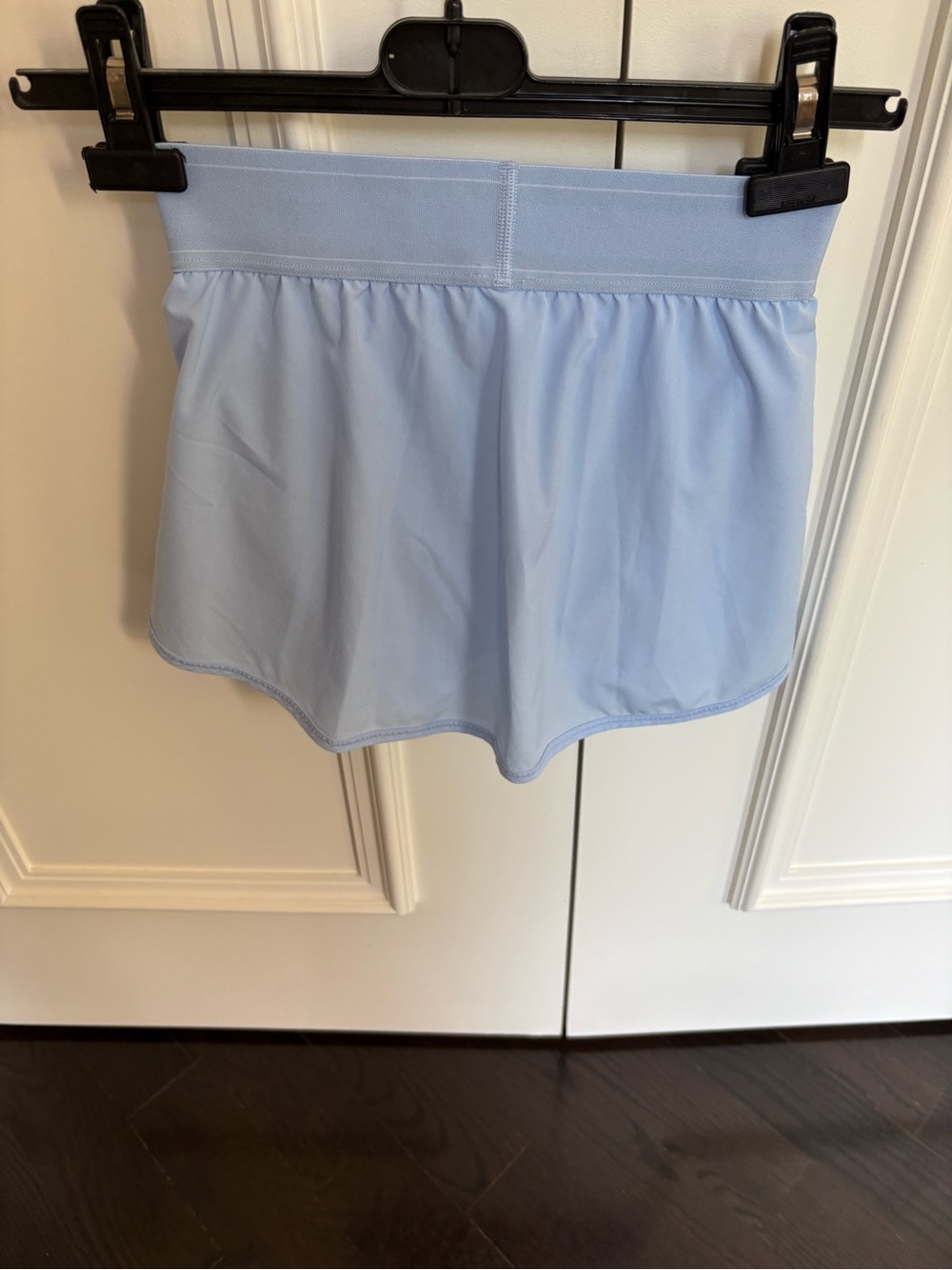 ALO Yoga Women's Pale Blue Athletic Skort with Built-In Shorts - Picture 2 of 12
